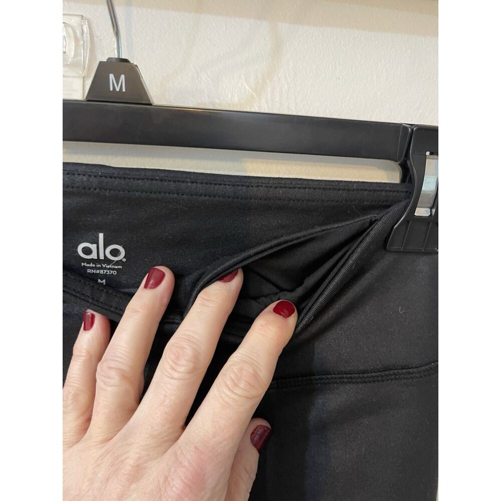 NEW ALO Women’s 7/8 High-waist Airlift Legging Sz MED Black With Keyhole Pocket - Picture 7 of 9